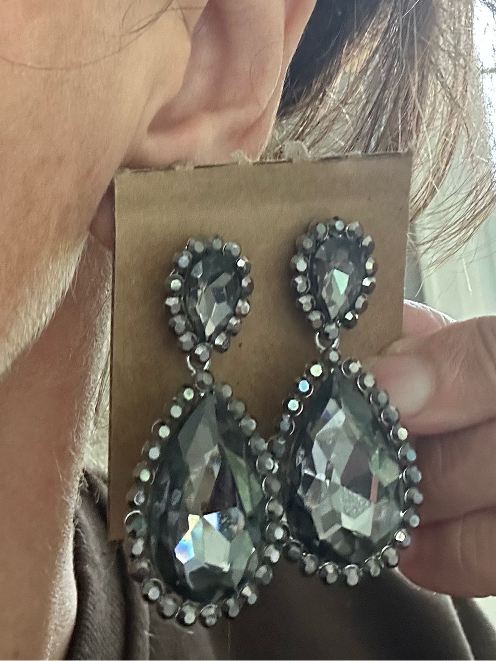 Teardrop Rhinestone Dangle Earrings in Gray